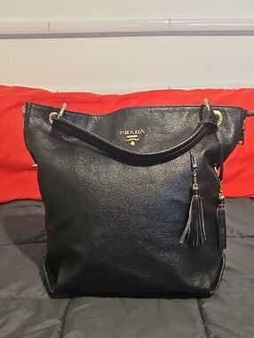 Prada Vitello Daino Extra Large Pebbled Leather Tote Bag